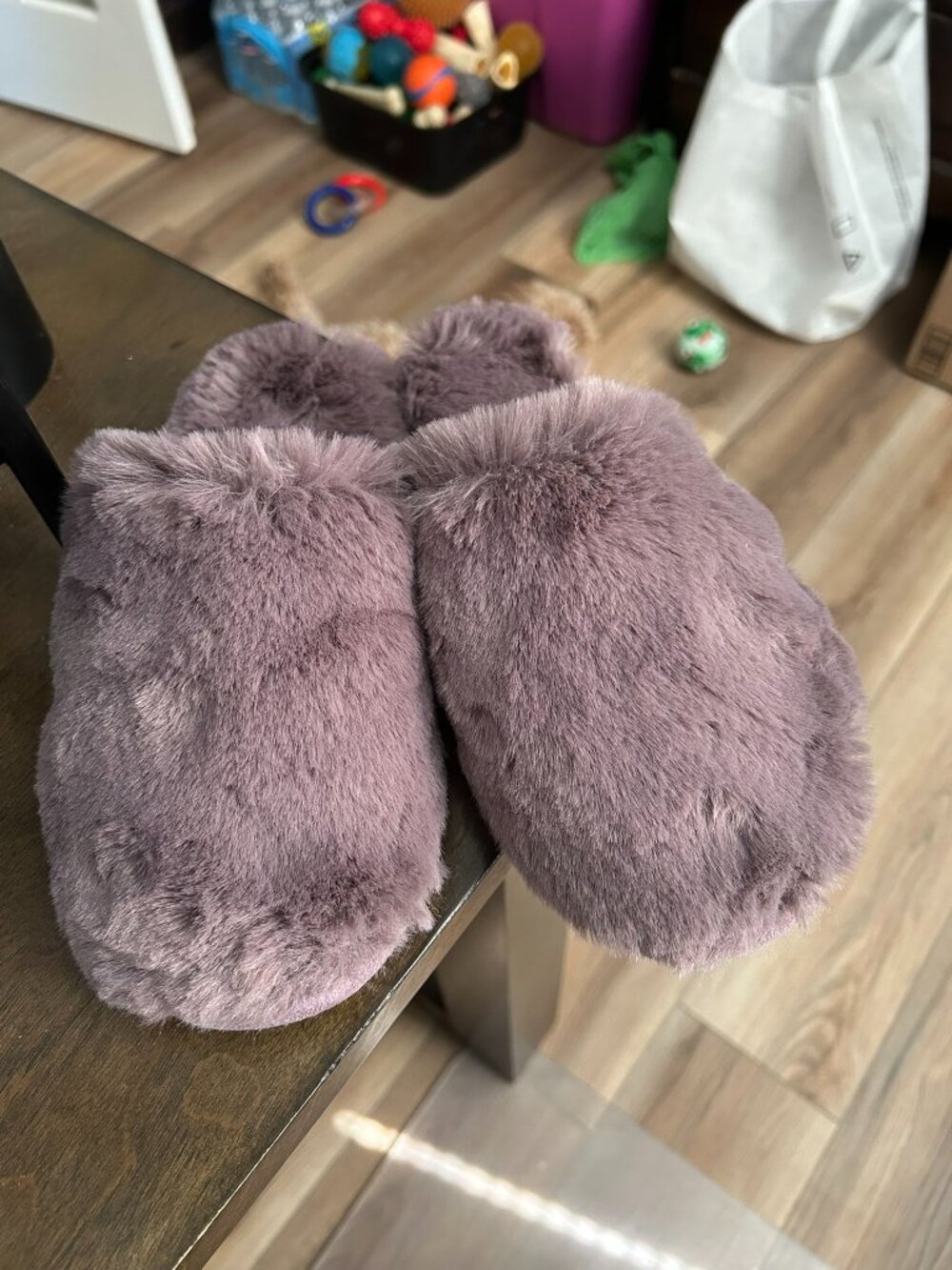 Lane Bryant Faux Fur Slide Slippers – Mauve / Purple (Size 7-8 W Small) *NEW*